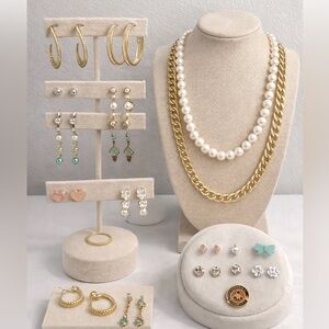 Resellers Assorted Jewelry Bundle Deal